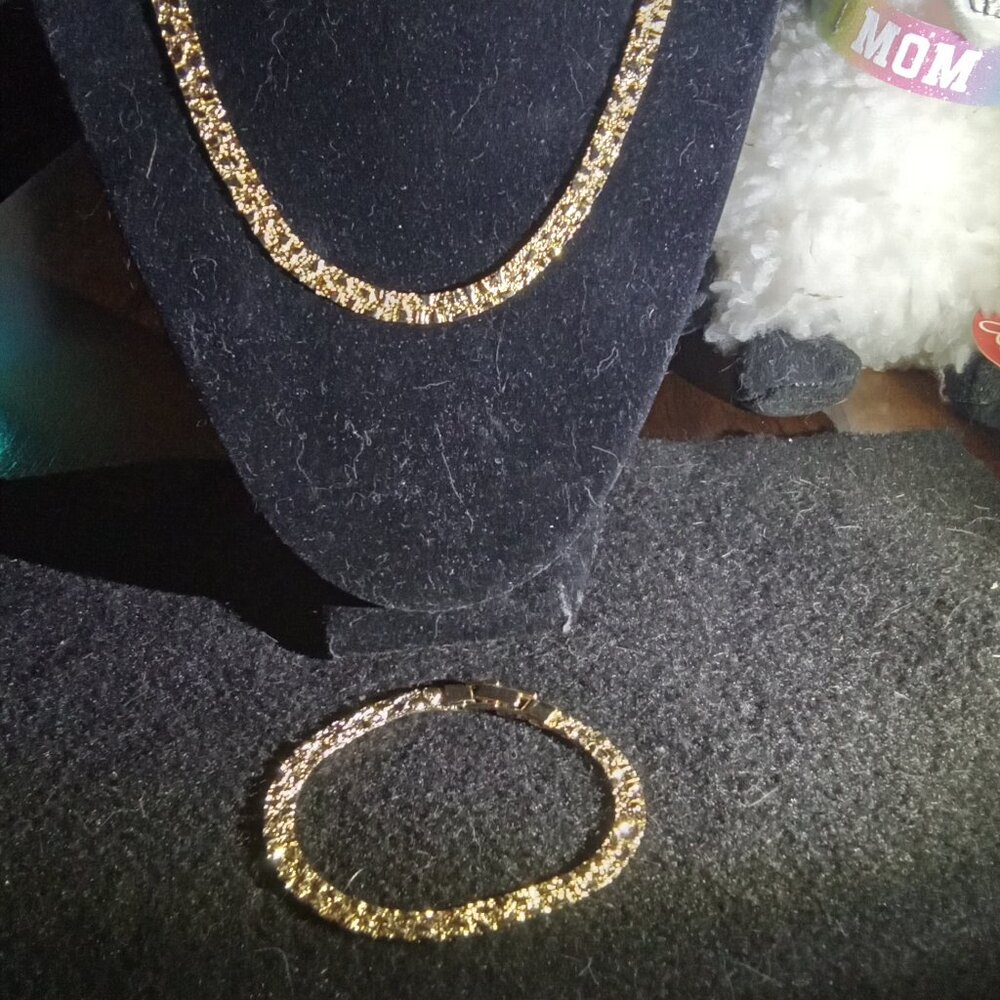 Vintage Gold Tone Bracelet/ Necklace Set